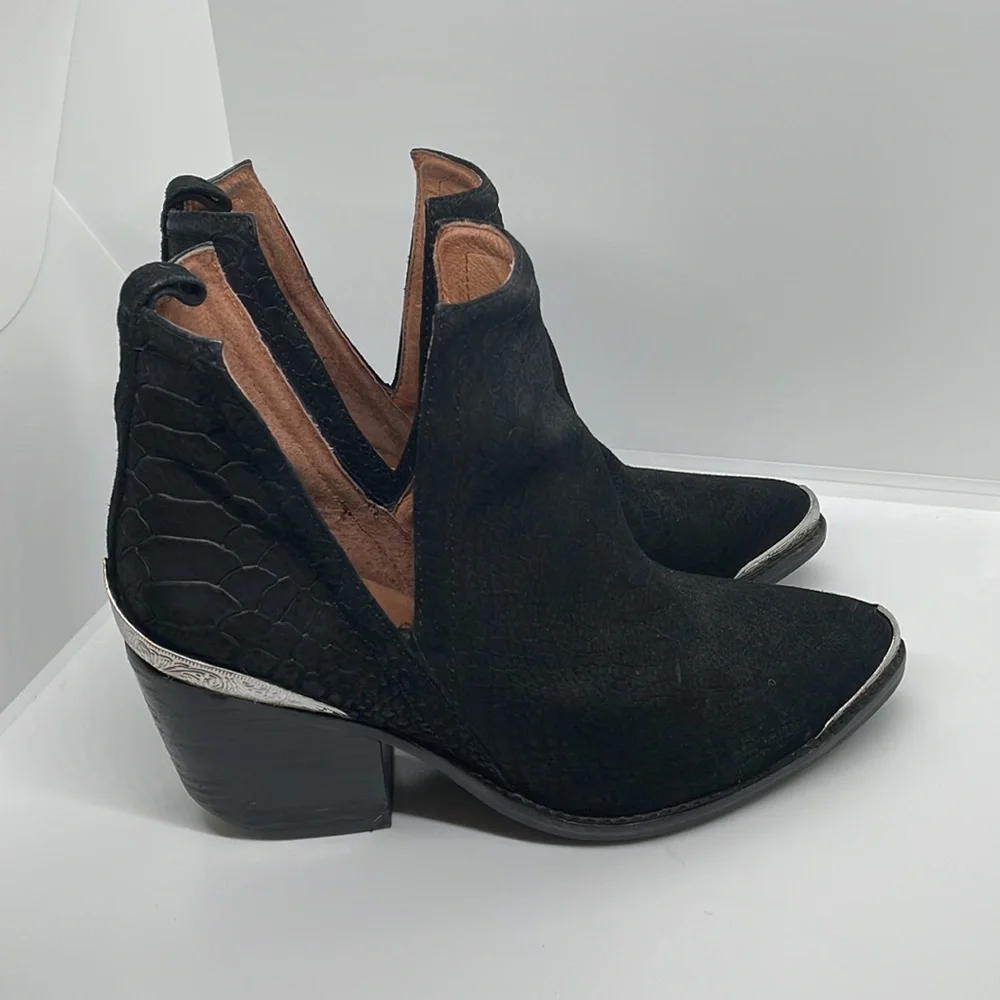 Jeffrey Campbell great preowned